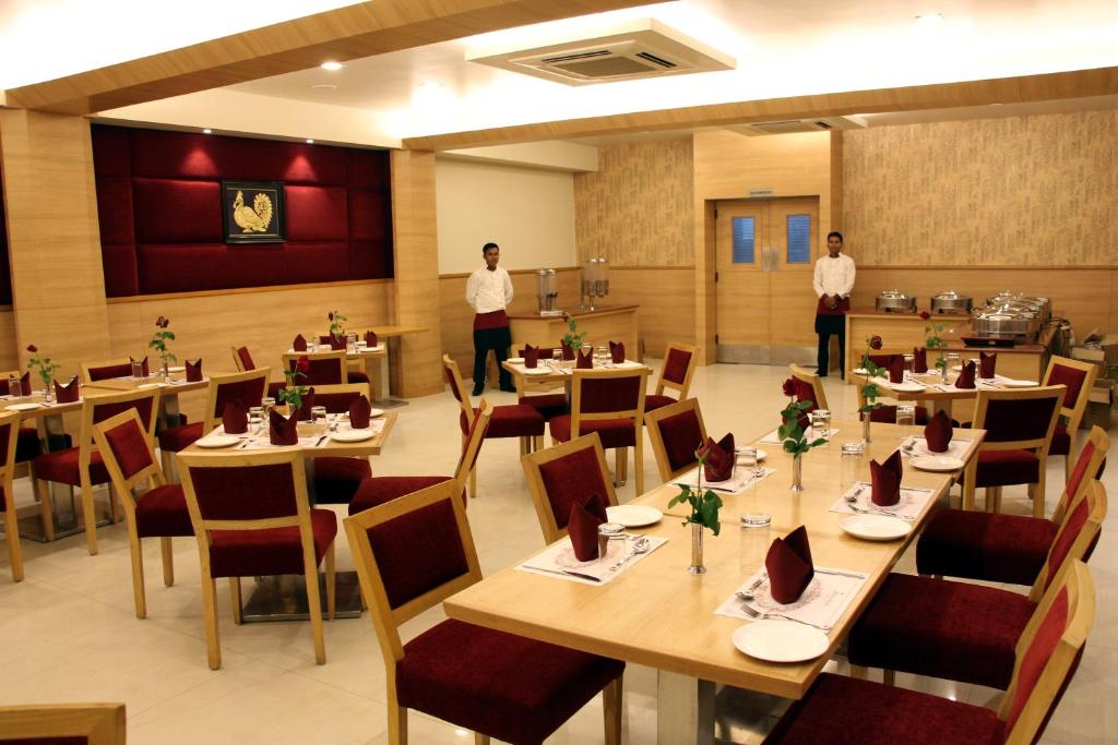 Restaurace v ubytování Hotel Dasaprakash
