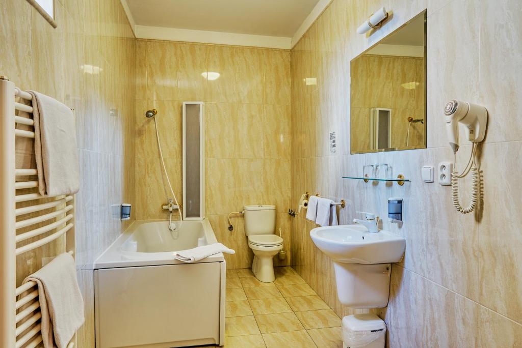 Un baño de Hotel Royal