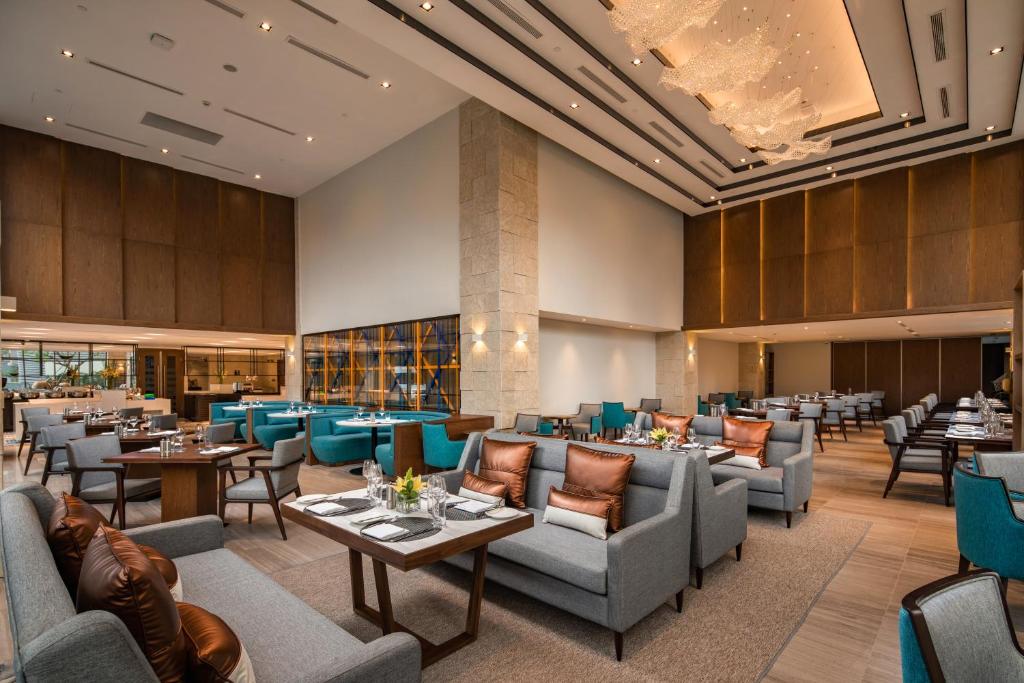 Oakwood Residence Hanoi - 1