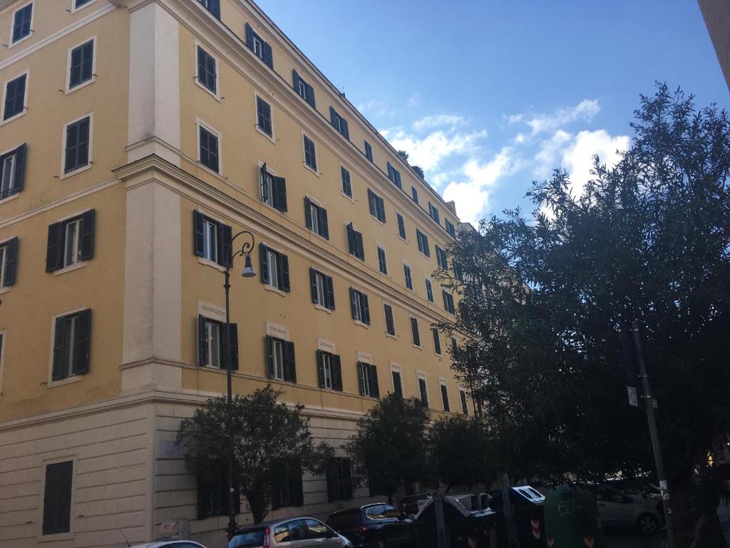 Budova, v ktorej sa apartmán nachádza