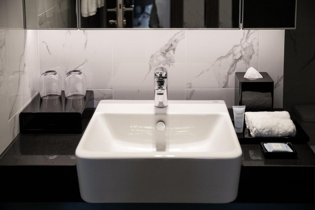 Oakwood Residence Hanoi - 13