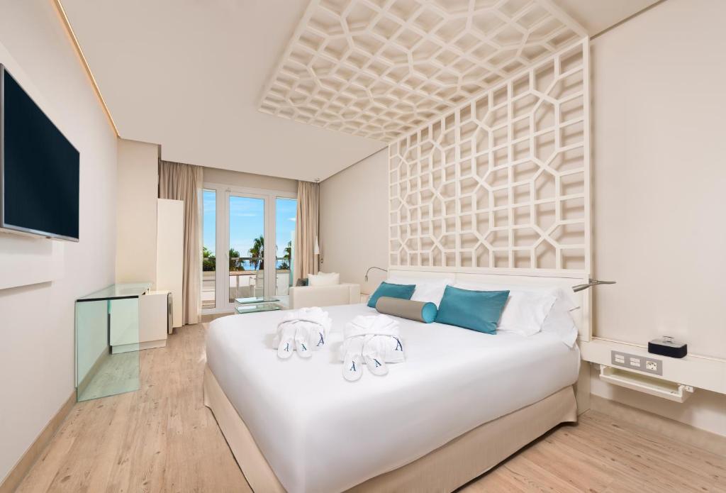 Amàre Beach Hotel Marbella - Adults Only Recommended - Oh Là Là With Side Sea View Double Or Twin Room