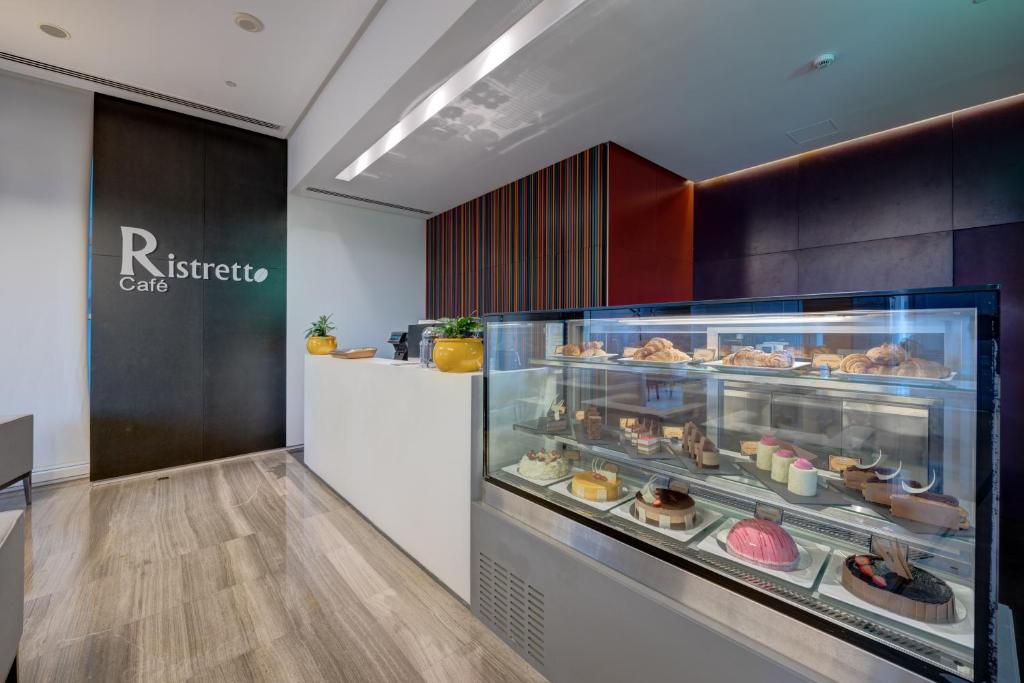 The Act Hotel Sharjah - Resim 29