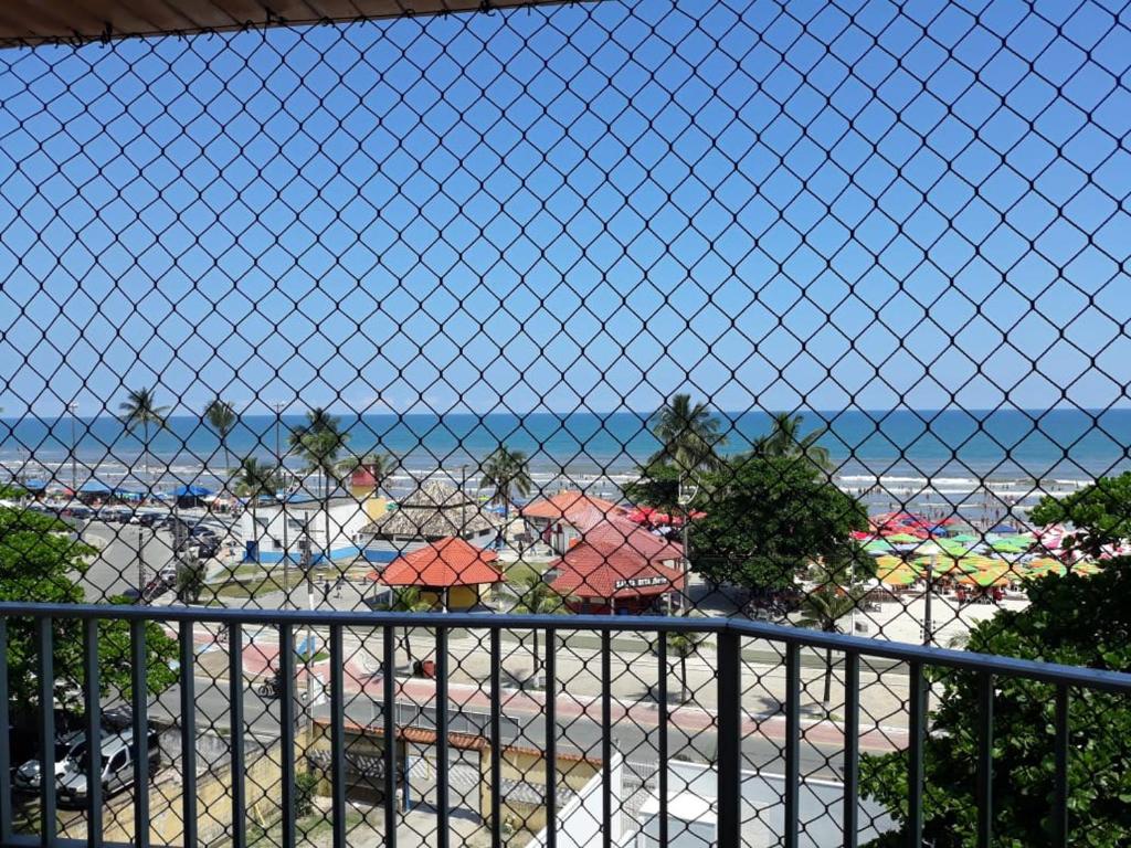  apartamento mongagua frente mar 2 dorm