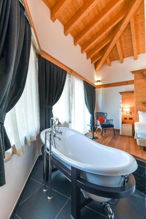 Hotel Alla Posta - Suite Con Terraza Y Bañera