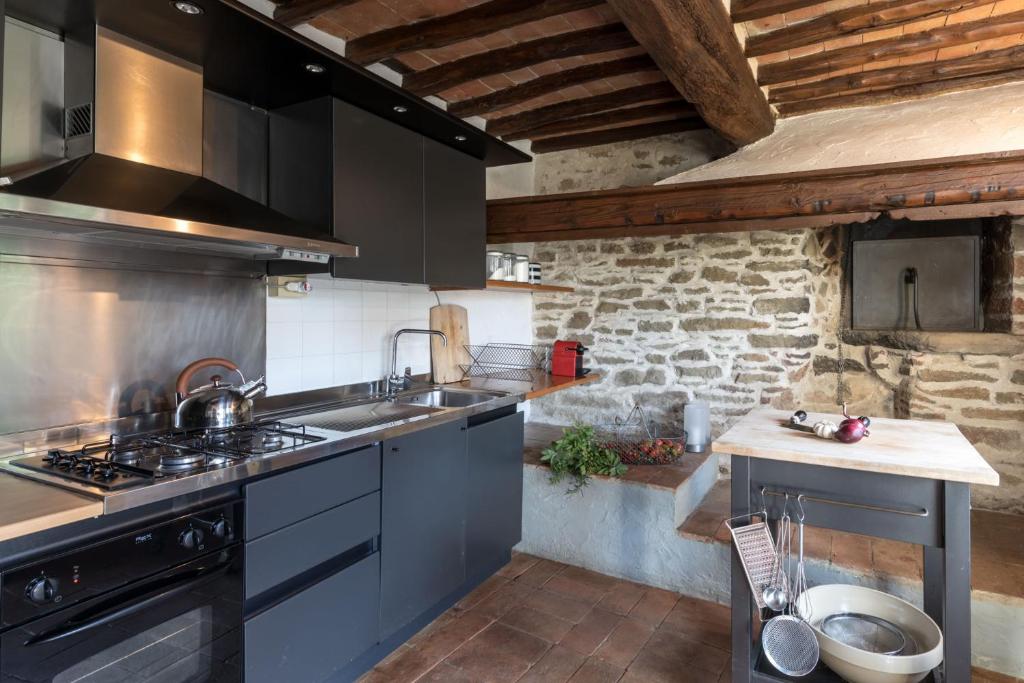 A kitchen or kitchenette at Podere Campolungo