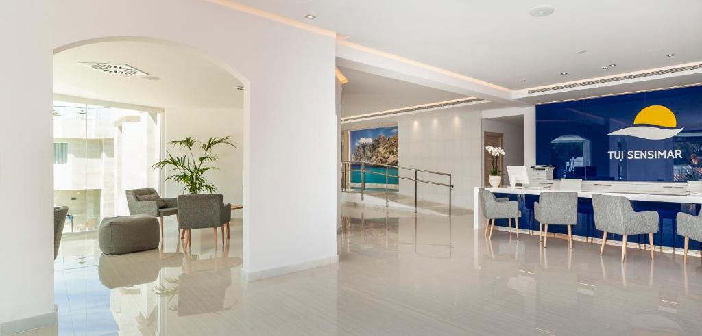 Globales Don Pedro - Adults Only, Cala Sant Vicente Mallorca ...