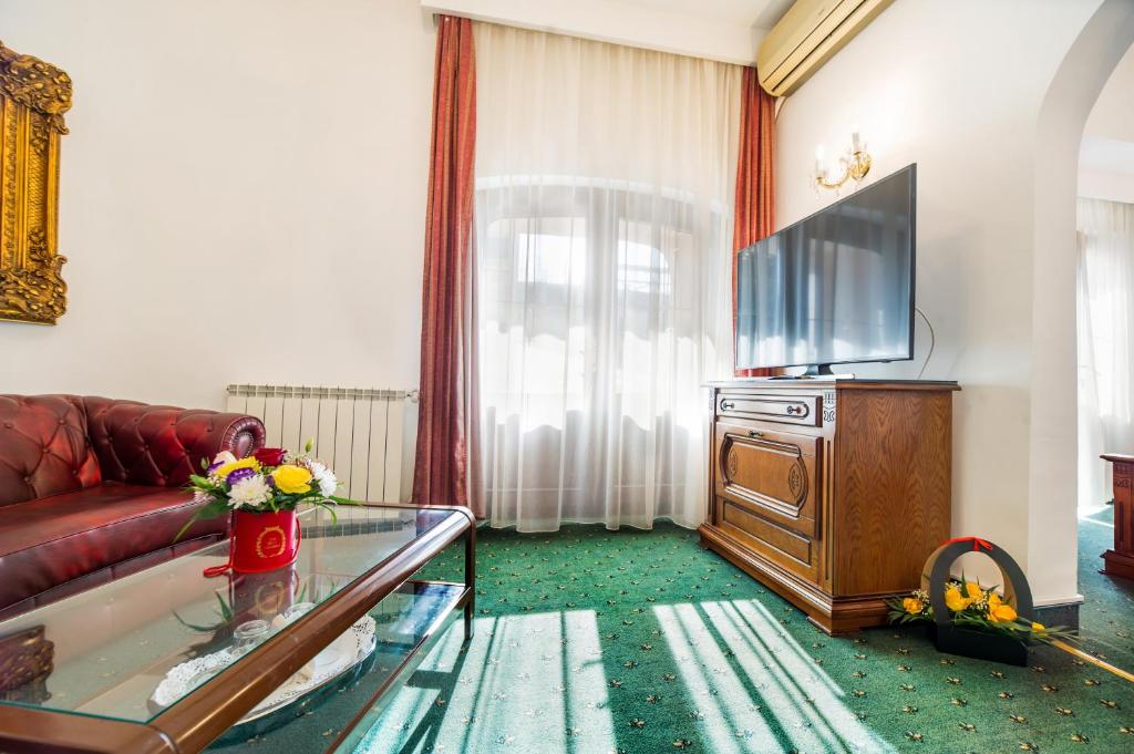 Hotel Carpati Imparatul Romanilor - Resim 28