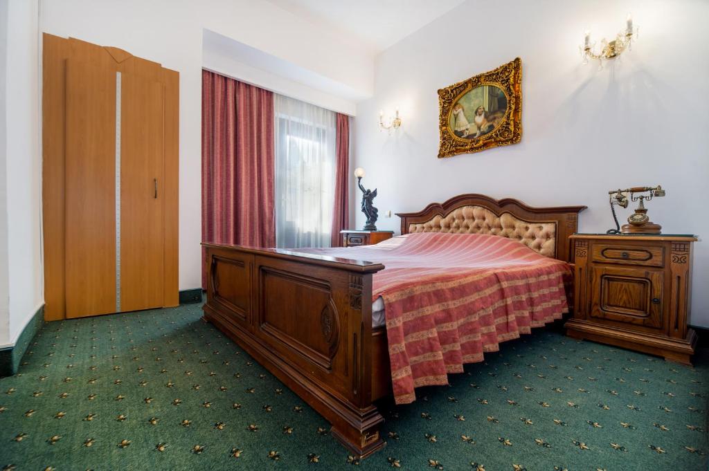 Hotel Carpati Imparatul Romanilor - Resim 30