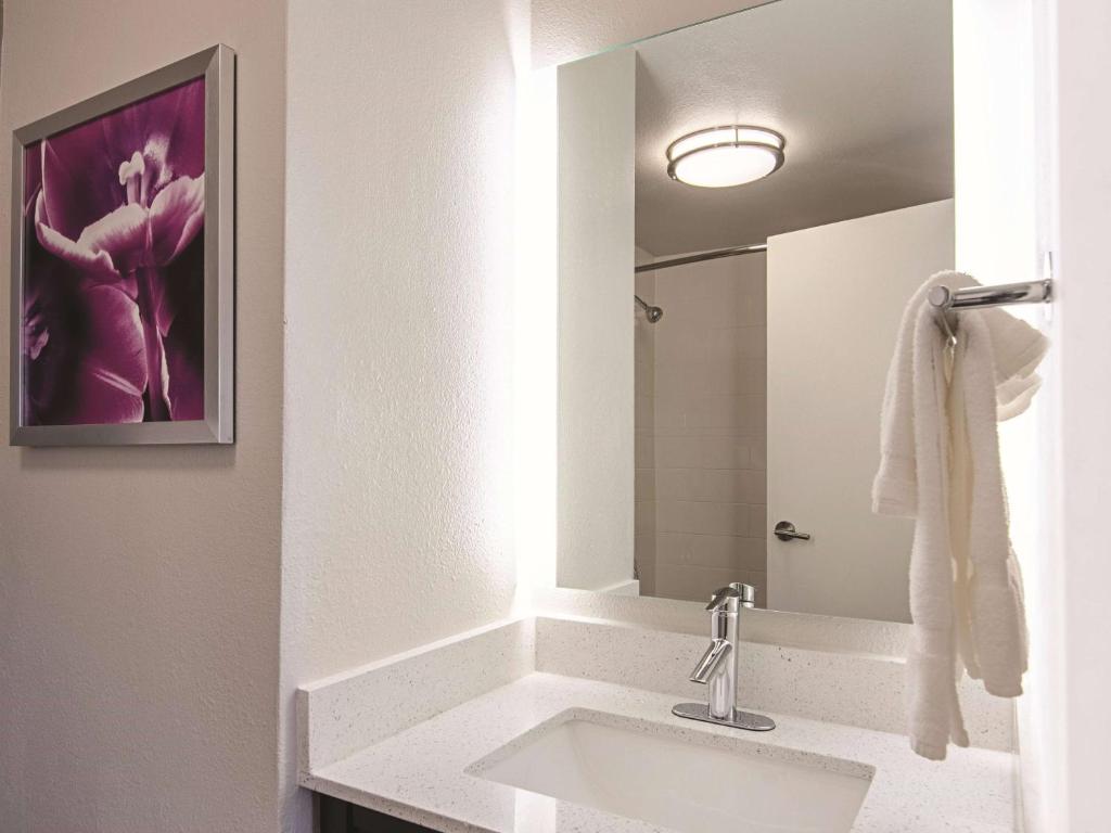 La Quinta by Wyndham Portland - Habitación Queen Con Dos Camas Queen Y Movilidad/acceso Auditivo - No Fumadores