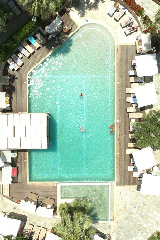 The swimming pool at or close to Flegra Palace