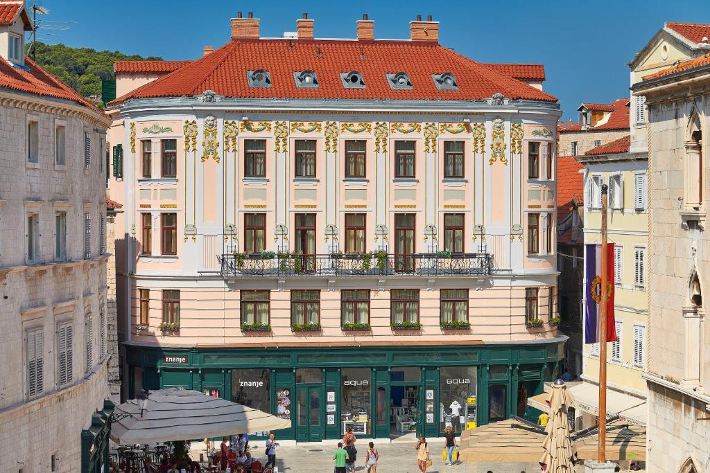 Budova, v ktorej sa hotel nachádza