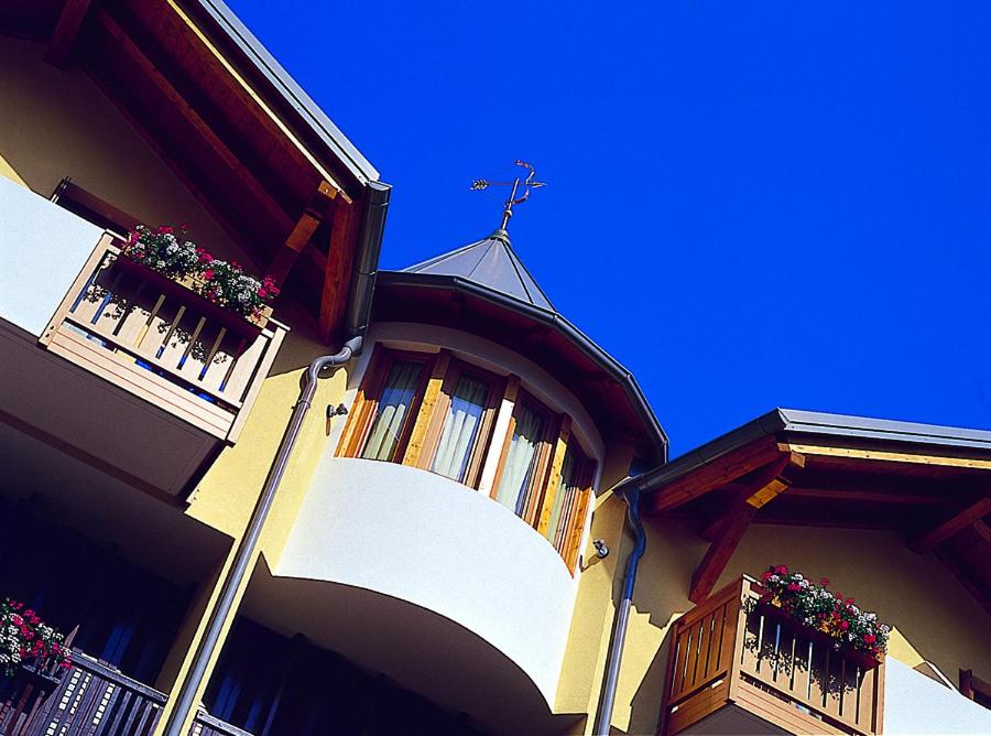 Budynek, w którym mieści się hotel