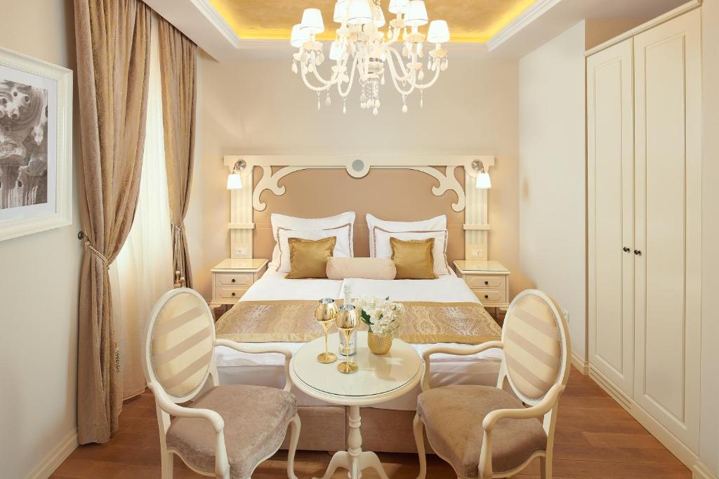 Piazza Heritage Hotel - 1