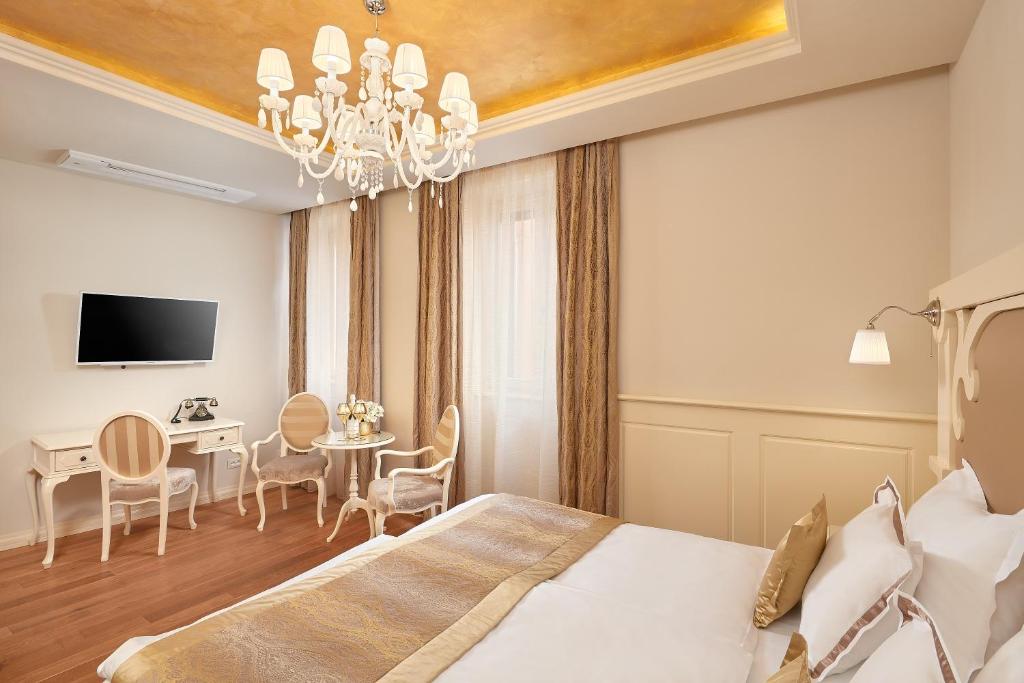 Piazza Heritage Hotel - 12