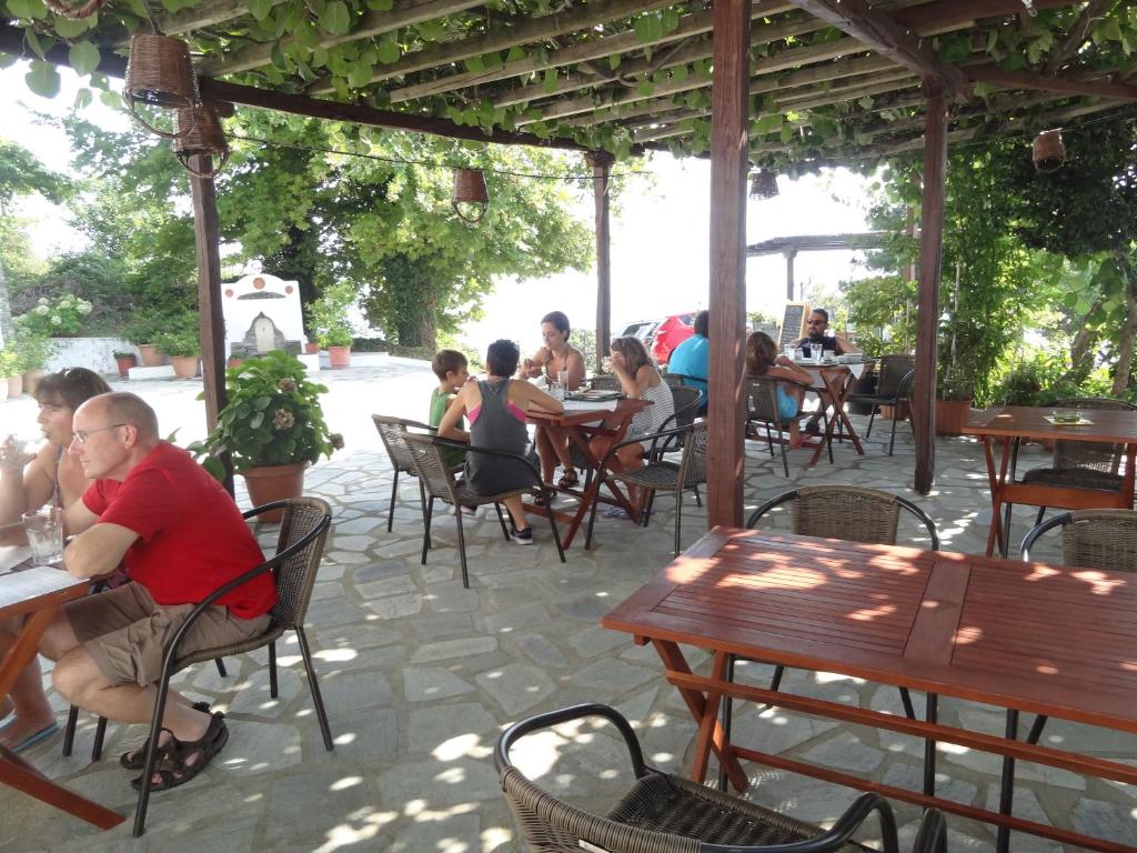 Restaurace v ubytování Villa Enallaxis