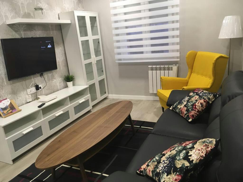 Apartamento Expectacular,céntrico,nuevo 5 min a pie de la Laurel Vivienda de uso Turistico - Apartamento De Tres Habitaciones