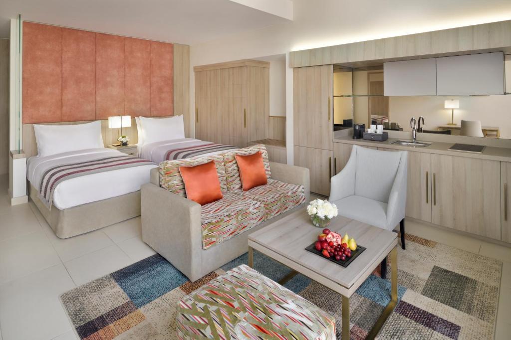 Kuchyň nebo kuchyňský kout v ubytování Mövenpick Hotel Tahlia Jeddah