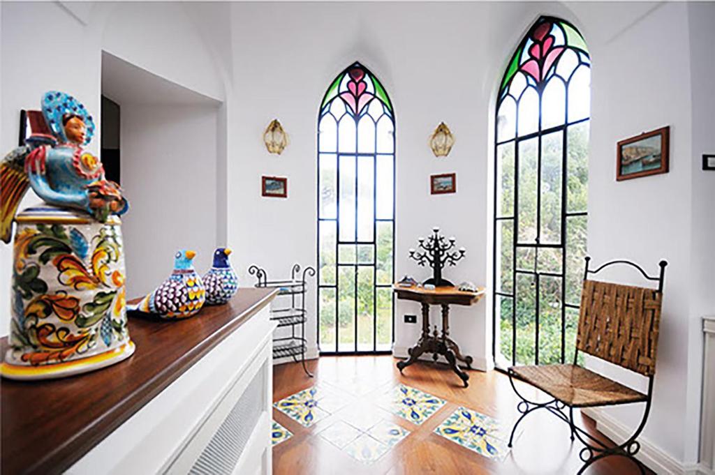 Zdjęcie z galerii obiektu AMORE RENTALS - Villa Angelo w mieście Sant'Agnello