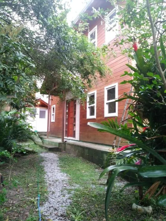 Refúgio Verde da Juju na Praia - Casa Temporada, Florianópolis, Brazilia