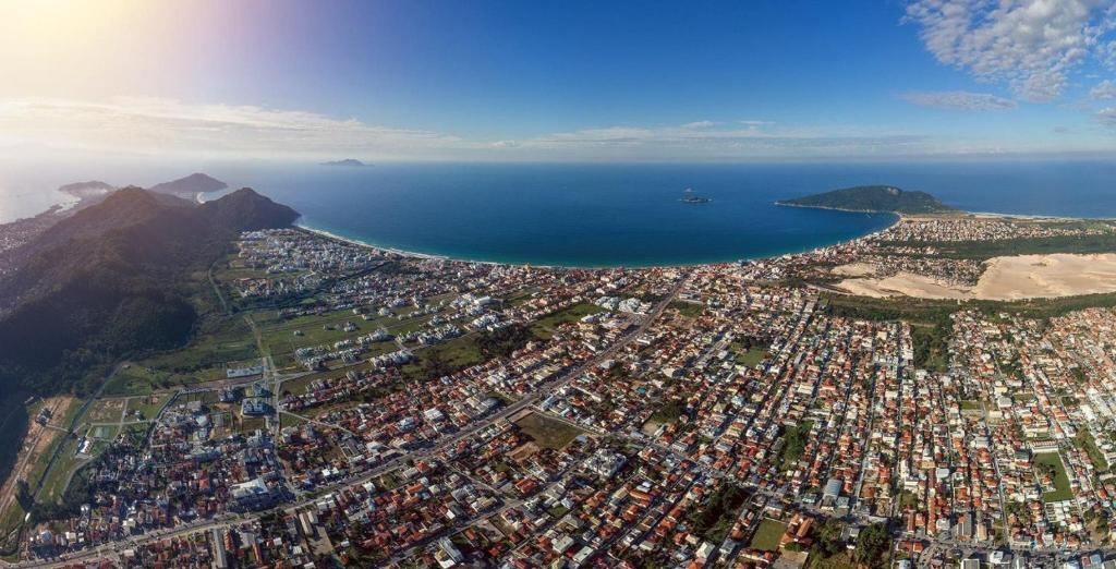  Apartamento luxuoso à 200 m da praia em Florianópolis-SC