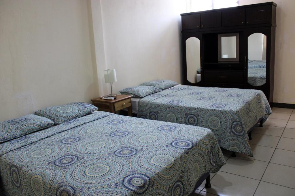Hostal Libertad - Deluxe Doppelzimmer Mit Balkon