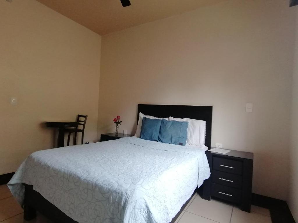 Postel nebo postele na pokoji v ubytování Hotel Peña Real