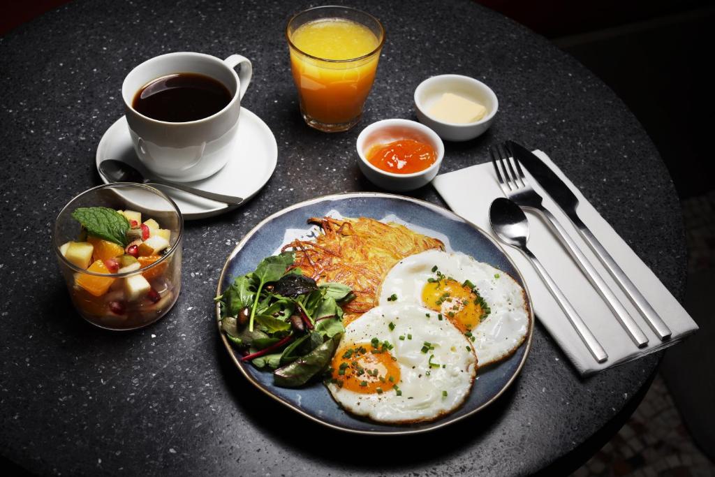 French Theory - Resim 16