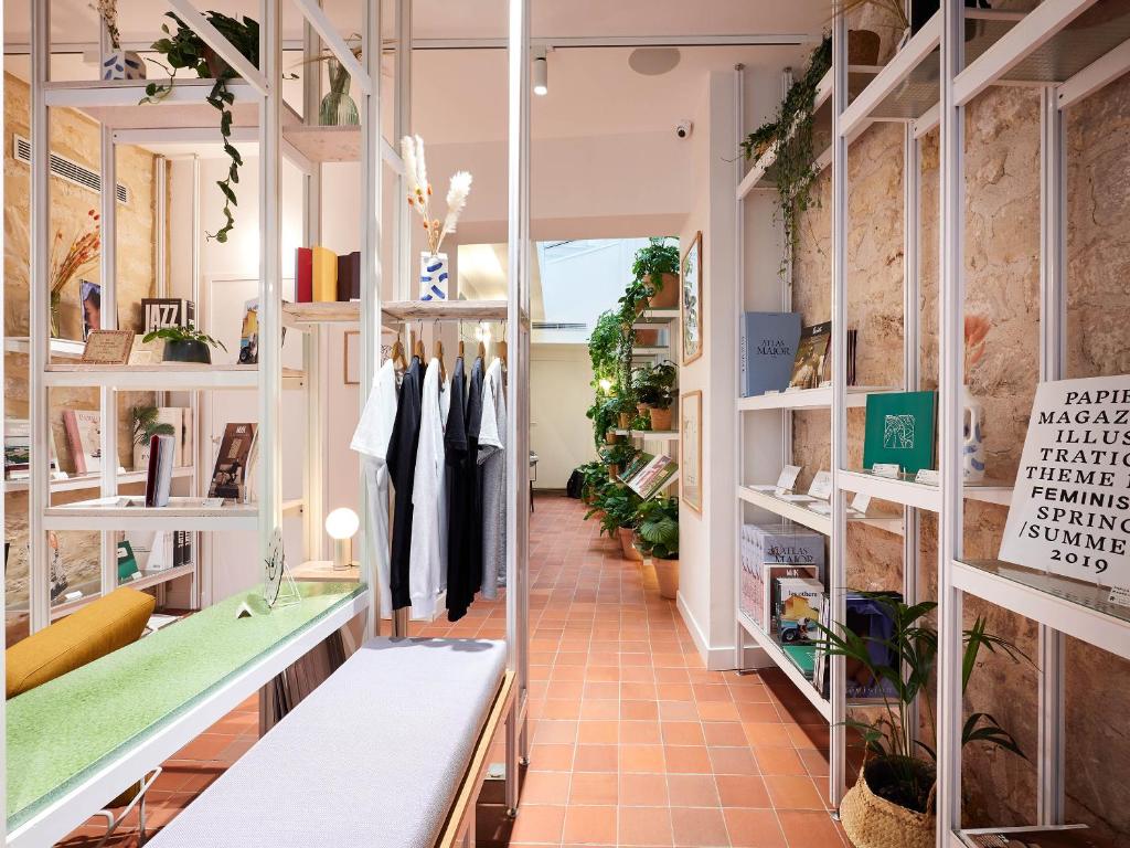 French Theory - Resim 22