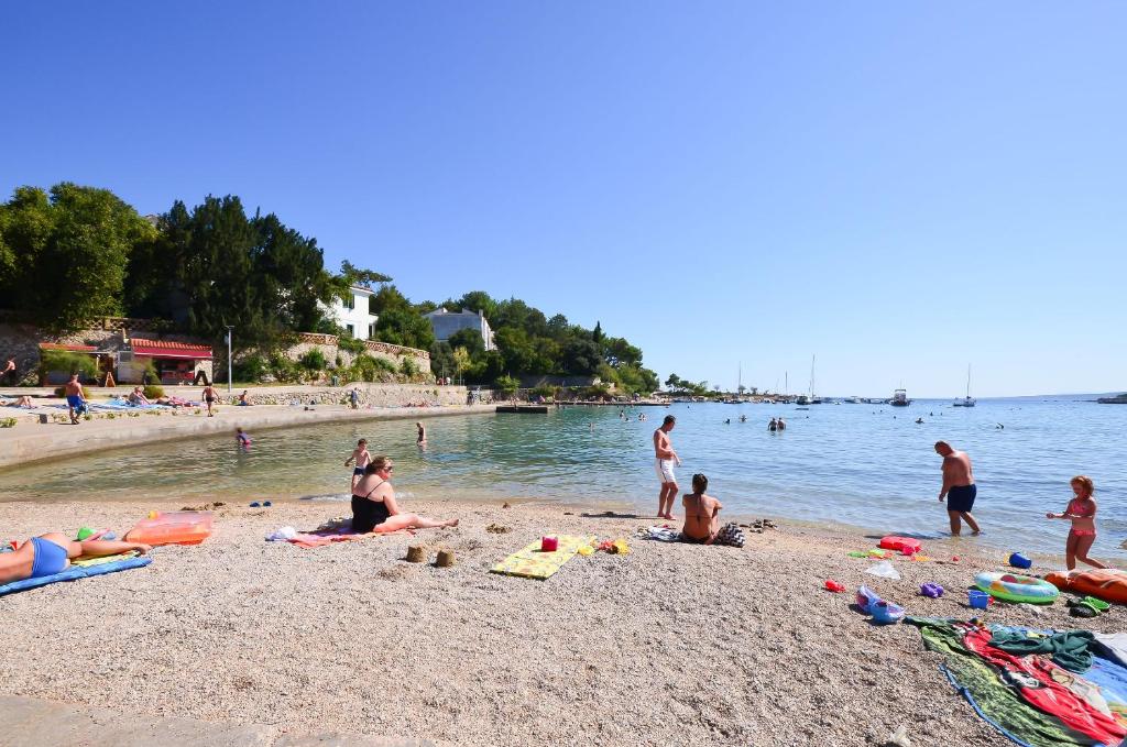 Zdjęcie z galerii obiektu Apartments Miha w Krku