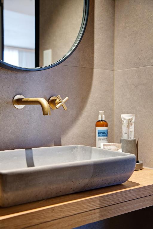 Zara Tower – Luxury Suites and Apartments - Resim 35