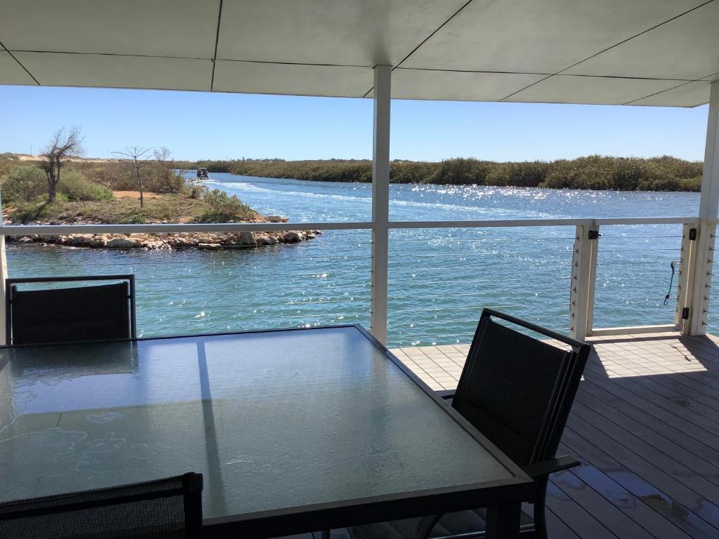 Pelican Point Waterfront Resort formerly Carnarvon Beach Retreat - Villa Con Vista Sul Mare
