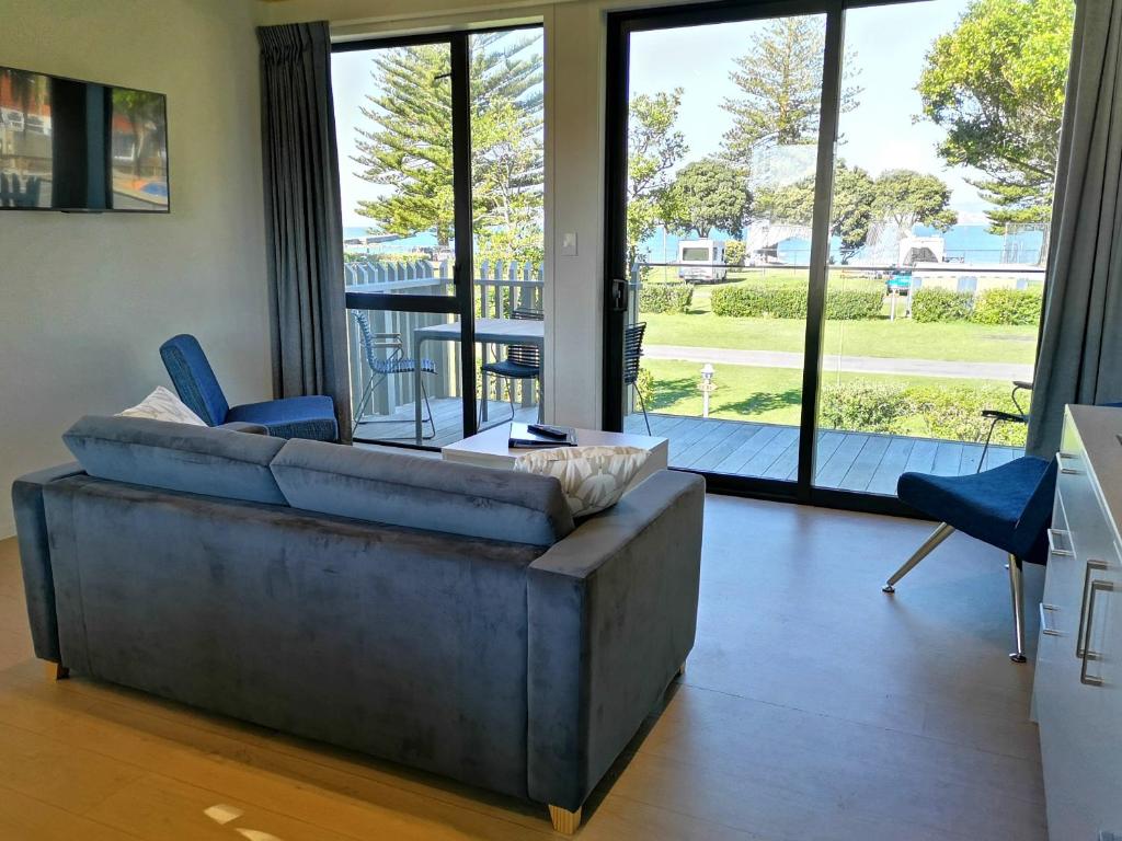 Posezení v ubytování Waikanae Beach Ocean View Apartments