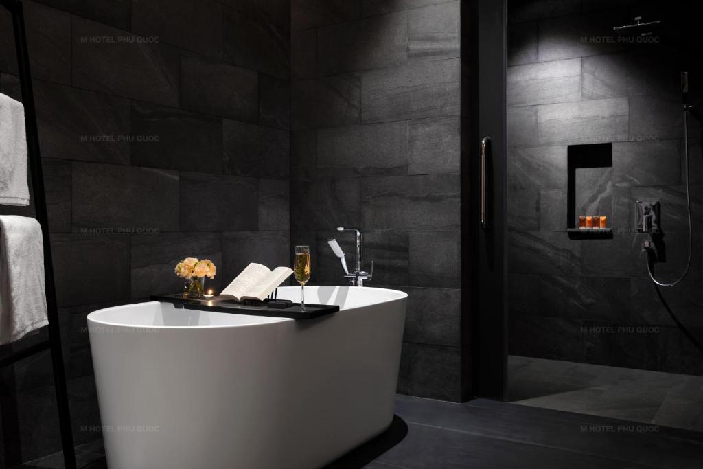 M Hotel Phu Quoc - 5