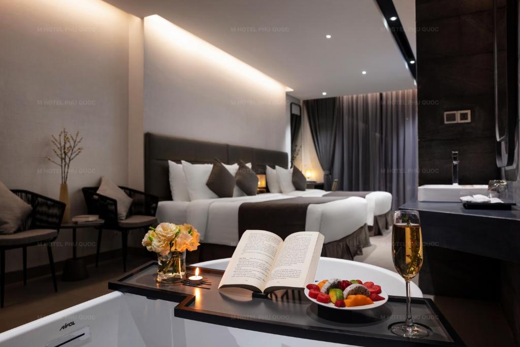 M Hotel Phu Quoc - 4