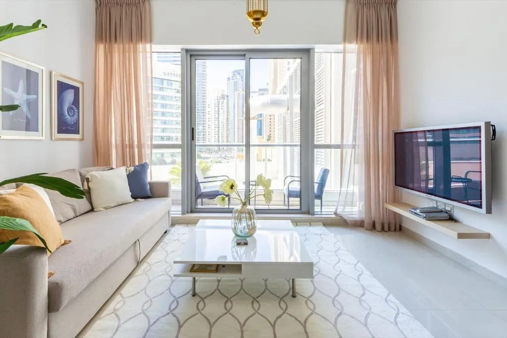 Frank Porter - Bay Central, Dubai, Emiratele Arabe Unite