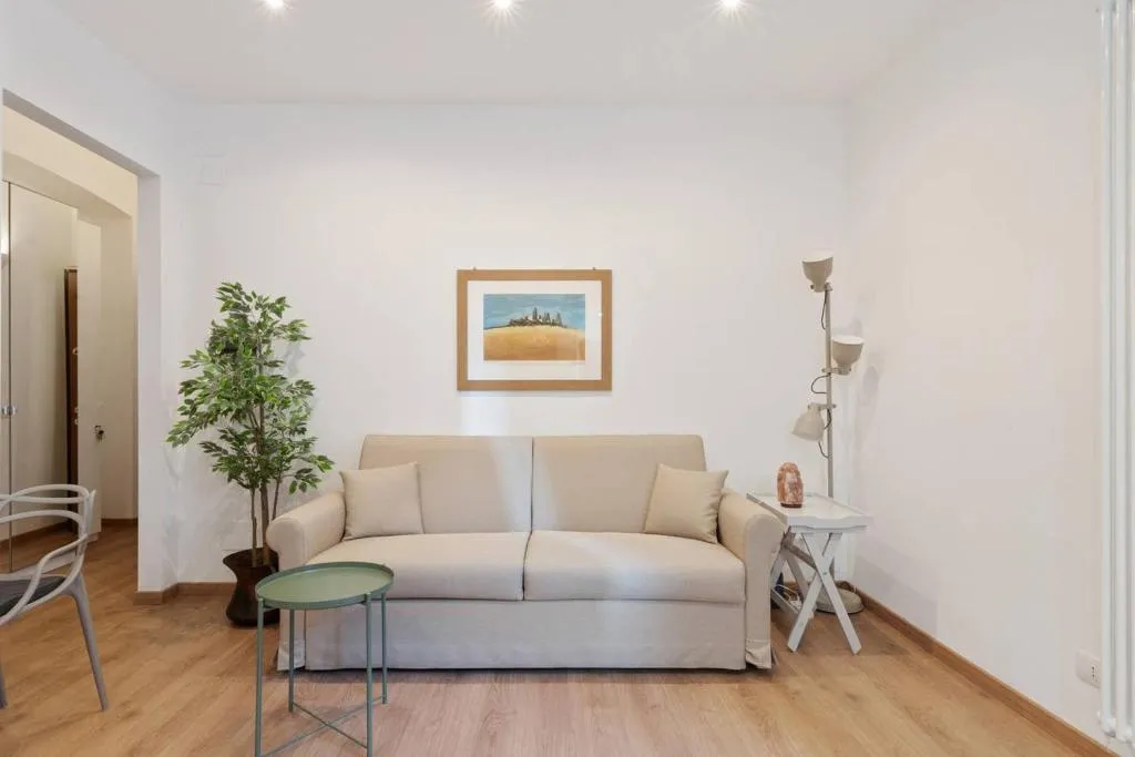Amazing studio with botanic touch in the Center, Milano, Italia