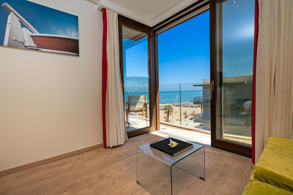 Nespecifikovaný výhled na moře nebo výhled na moře při pohledu z hotelu