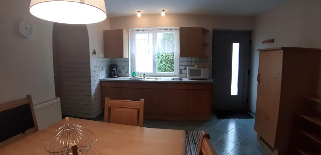 Kuchyň nebo kuchyňský kout v ubytování Appartements Königshofer