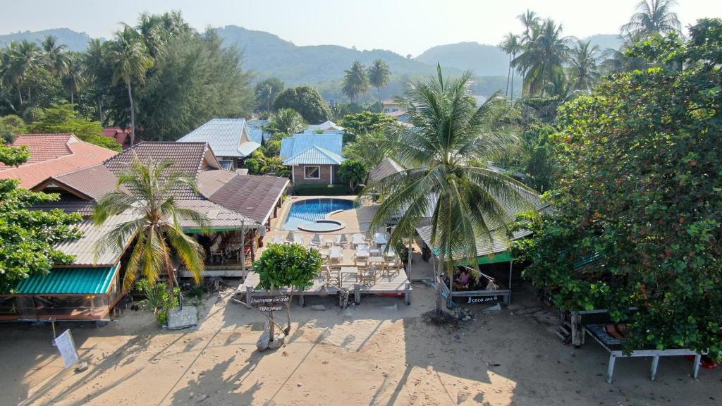 Lanta New Coconut Bungalow - 2