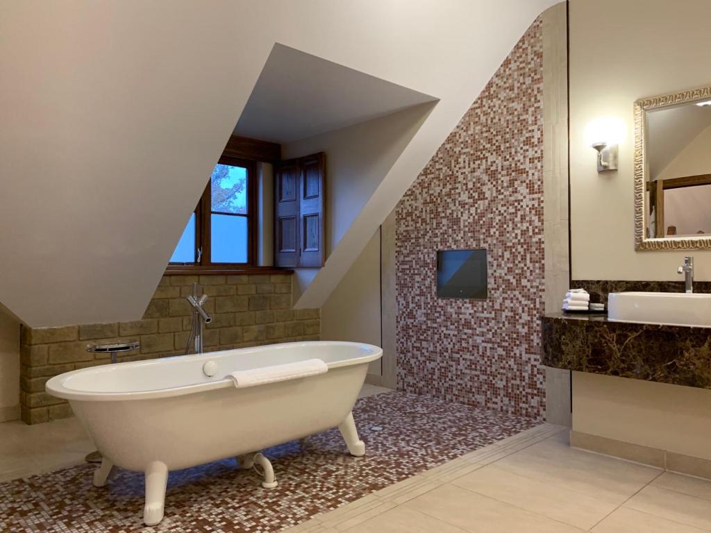 South Lodge - Monarch Suite