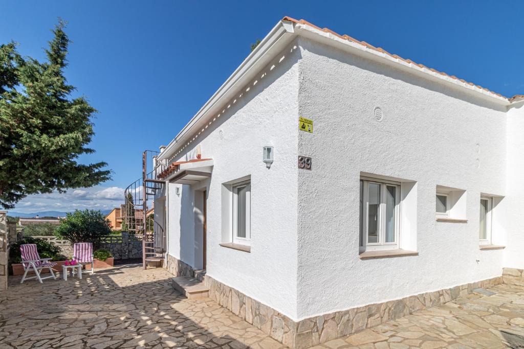 The building in which the holiday home is located