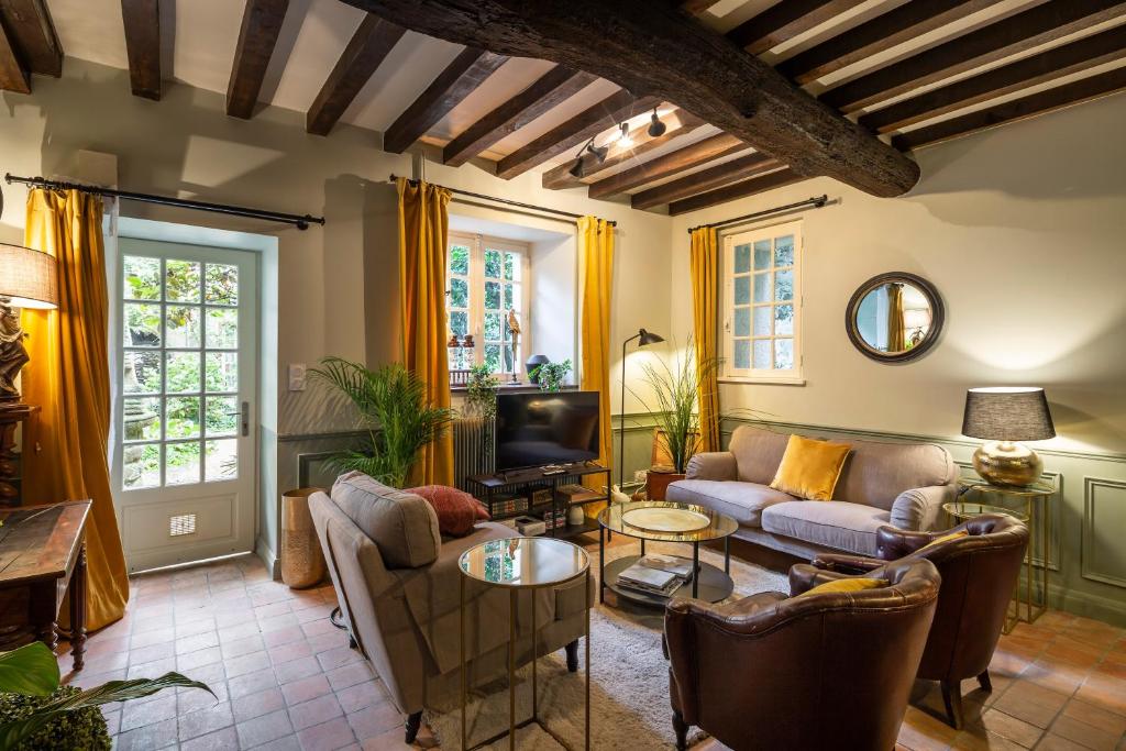 Χώρος καθιστικού στο Cottage Livingstone by Cocoonr