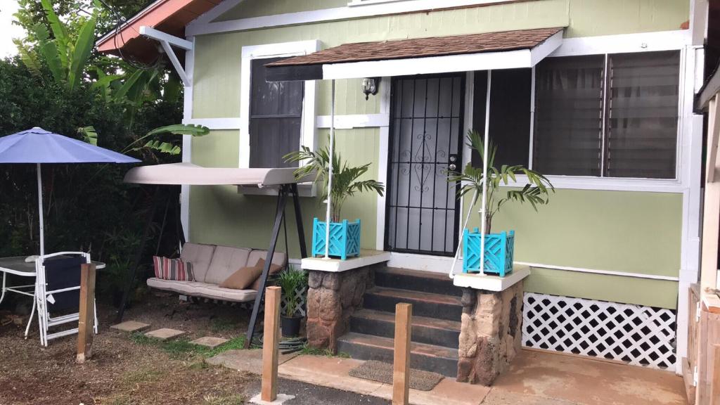2BD/1 BA HIDDEN GEM