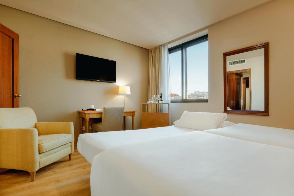 Hesperia Vigo - Standard Double Or Twin Room (2 Adults + 1 Child)