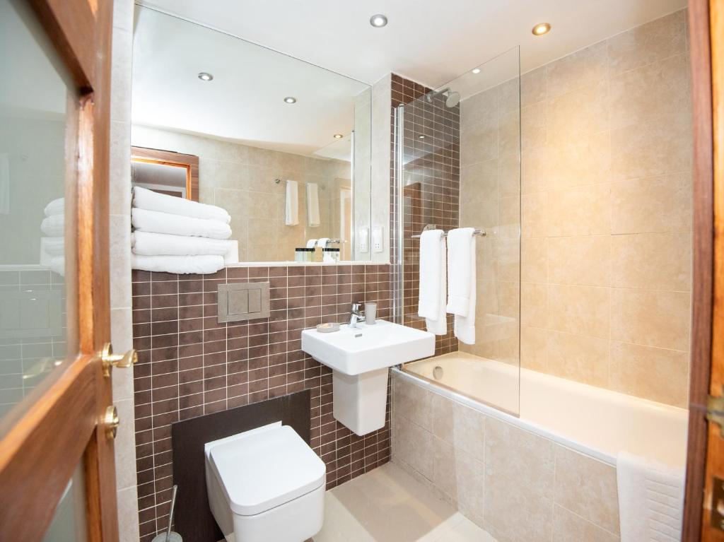 Livin' Serviced Apartments - Deluxe King Suite