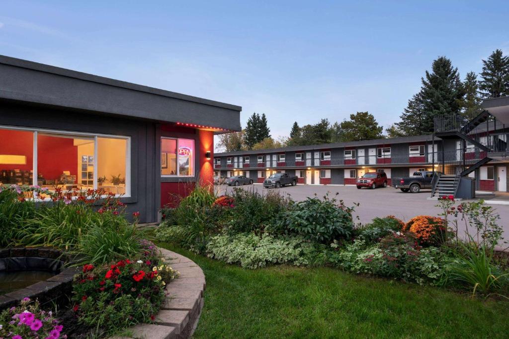 Zahrada ubytování Thriftlodge Edmonton