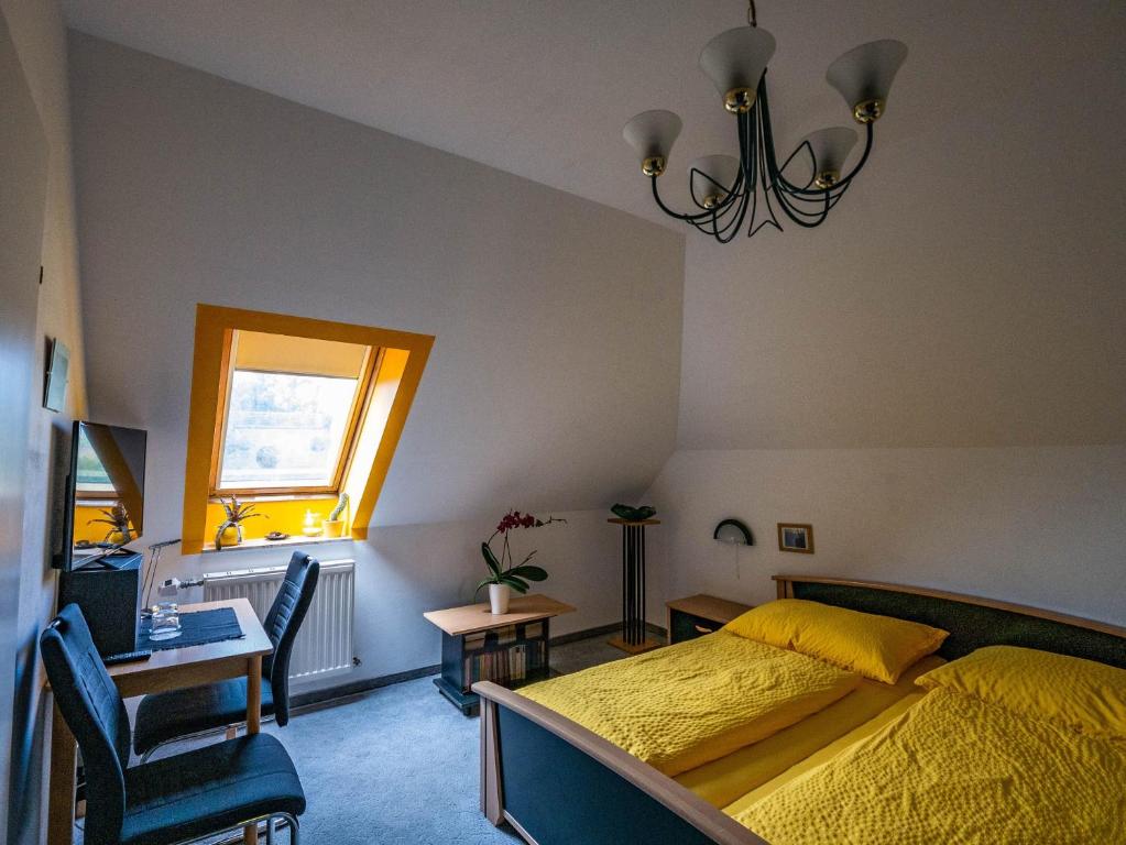 Postel nebo postele na pokoji v ubytování Gästehaus Pointner