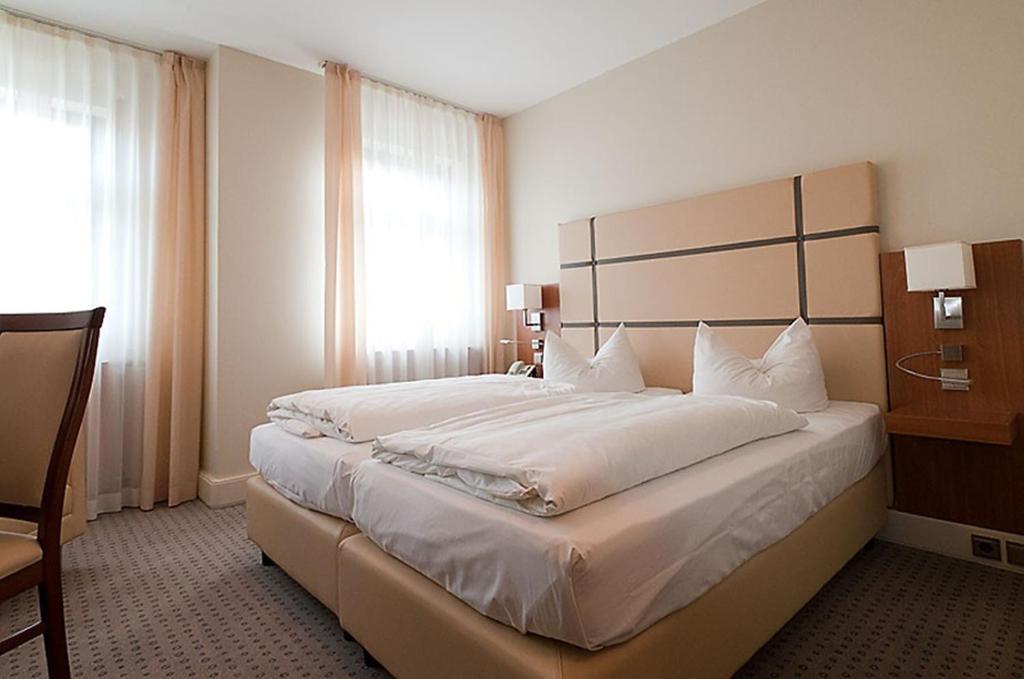 Hotel Am Blauen Wunder - Resim 7