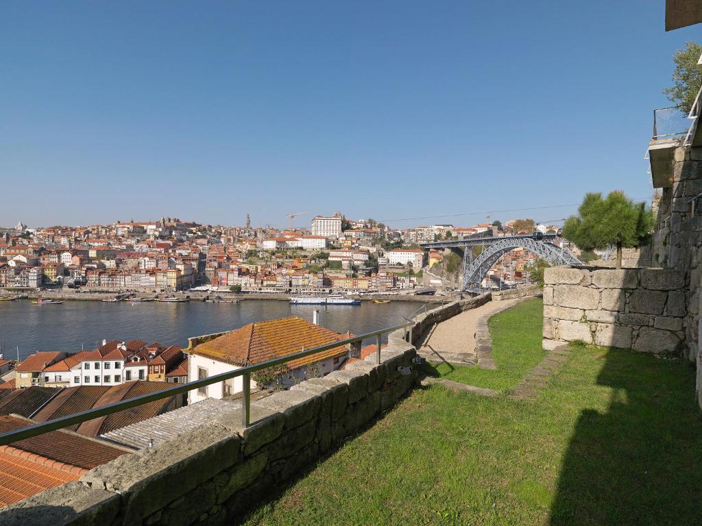 FLH - Porto Vista House - Three-Bedroom Apartment